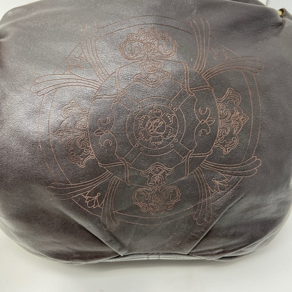 KATE LANDRY | Embossed Leather Shoulder Bag - Picture 13 of 16